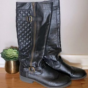 Quilted Detail Boots